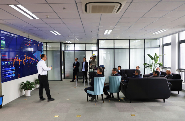 南京市政工程行业协会会长季昌斌一行莅临爱游戏网页版官方网站集团考察